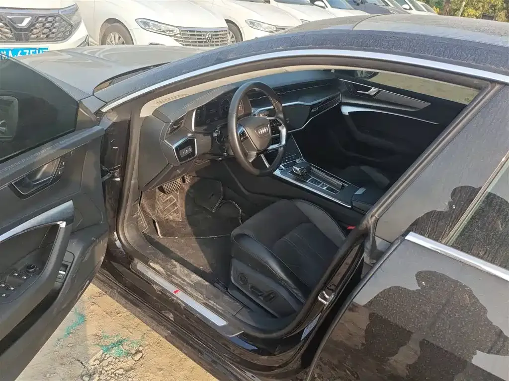 Audi A7L 2024 из CN, фото 5