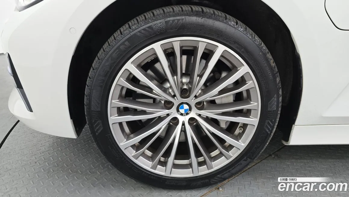 BMW 3-Series 2021 из KR, фото 8