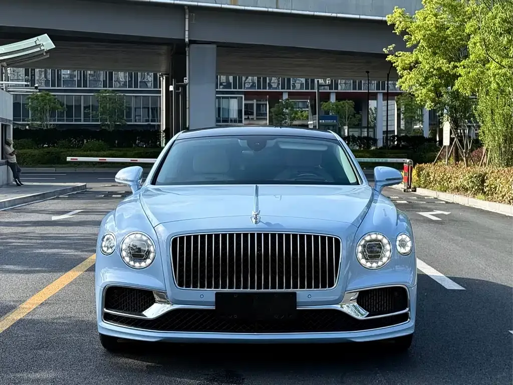 Bentley Flying Spur 2022 из CN, фото 1