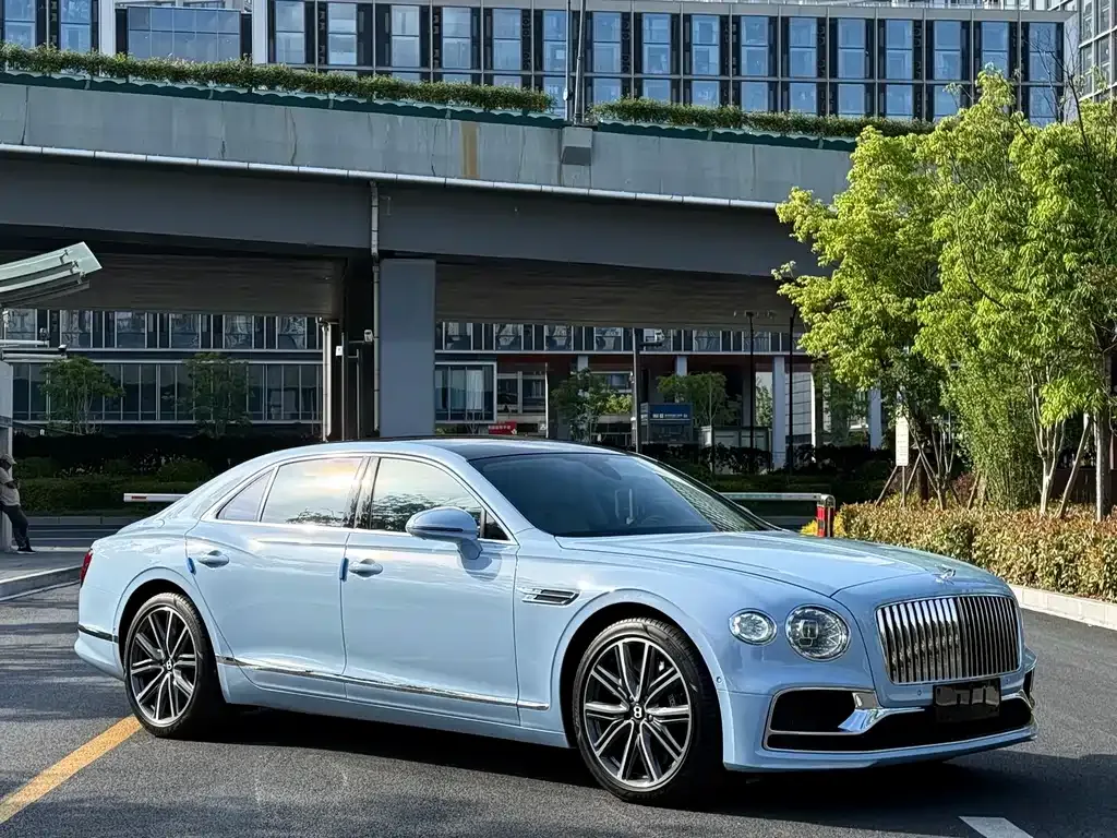Bentley Flying Spur 2022 из CN, фото 7