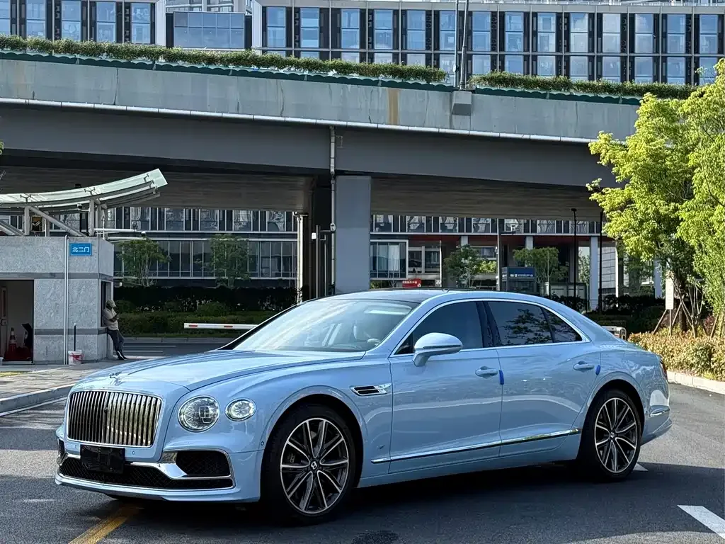 Bentley Flying Spur 2022 из CN, фото 8