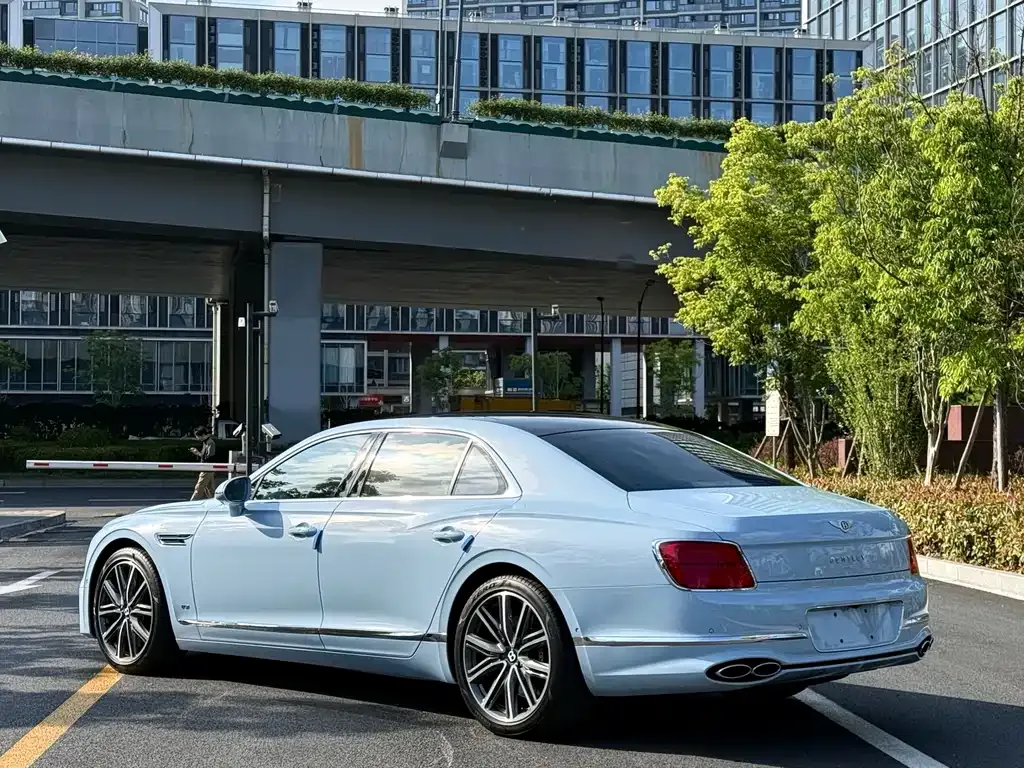 Bentley Flying Spur 2022 из CN, фото 2