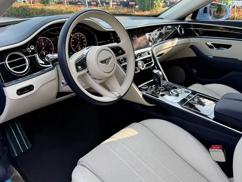 Bentley Flying Spur 2022 из CN, фото 9