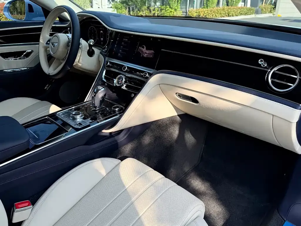 Bentley Flying Spur 2022 из CN, фото 6