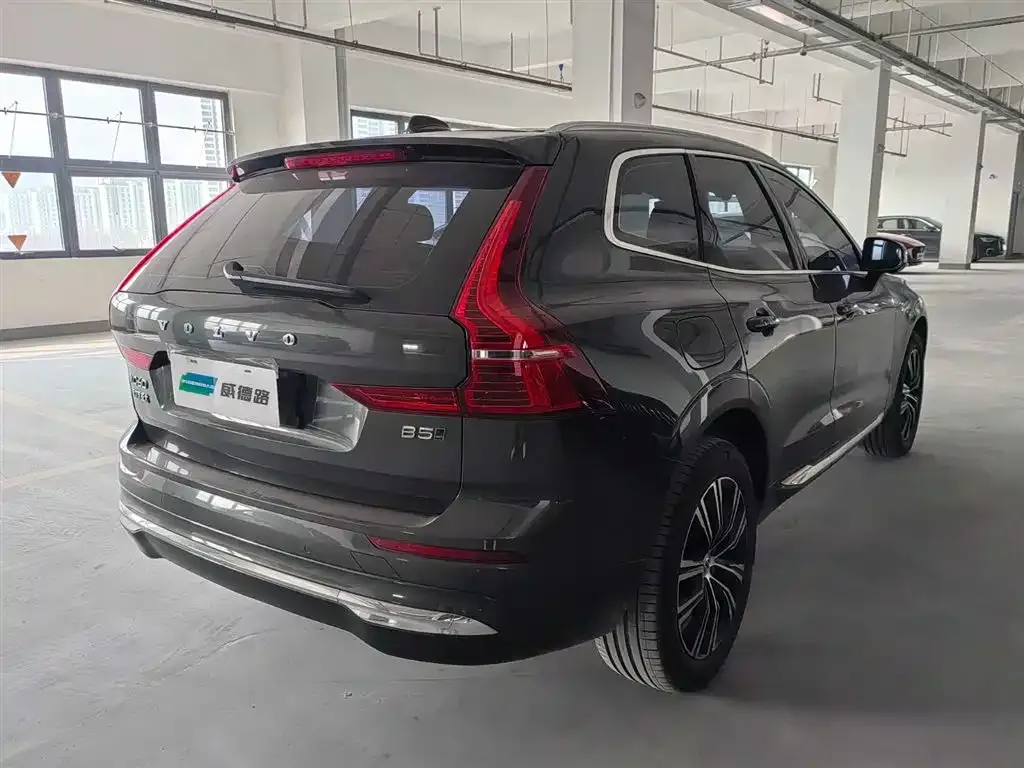Volvo XC60 — фото 3