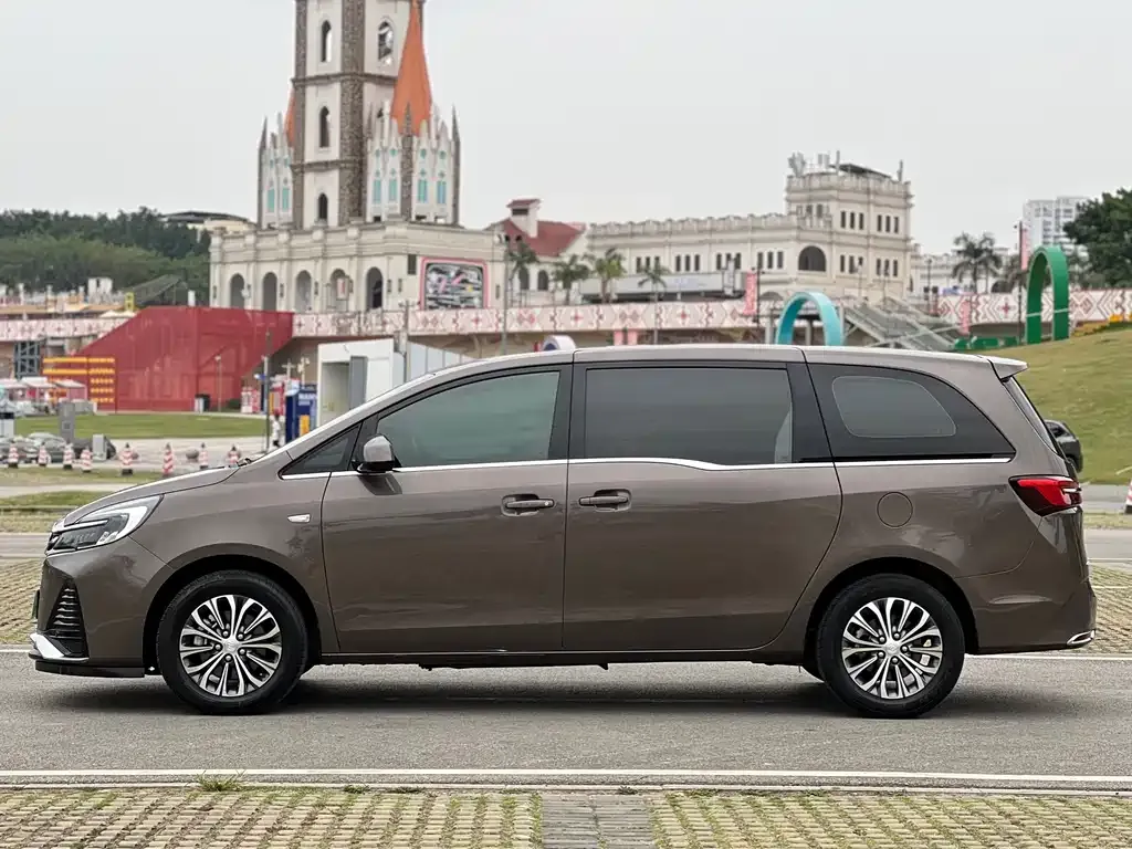 Buick GL8 2022 из CN, фото 5