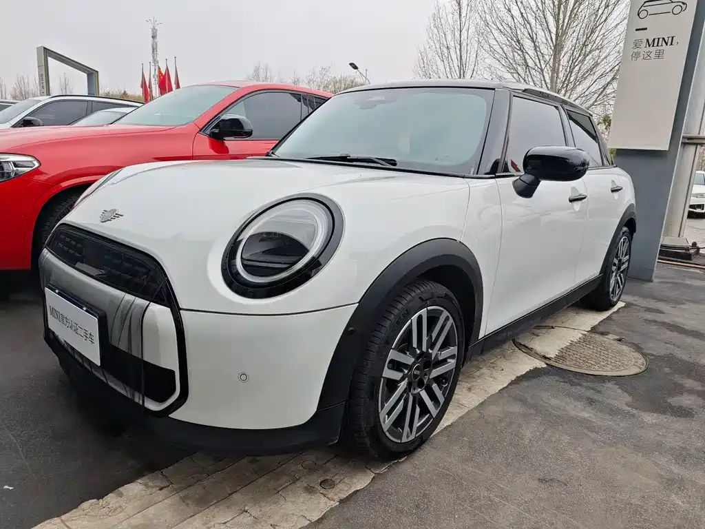 MINI Cooper (3-door) 2025 из CN, фото 1