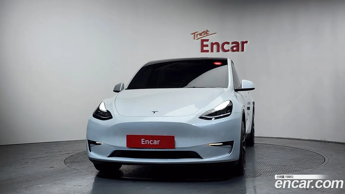Tesla Model Y — фото 2