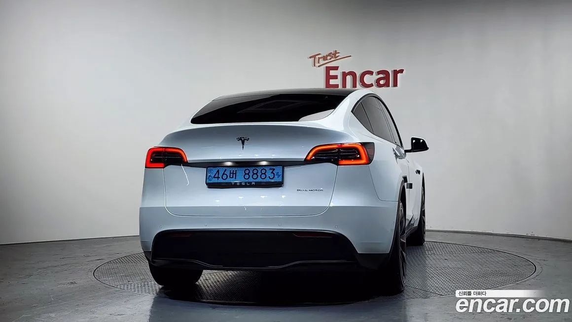 Tesla Model Y — фото 4