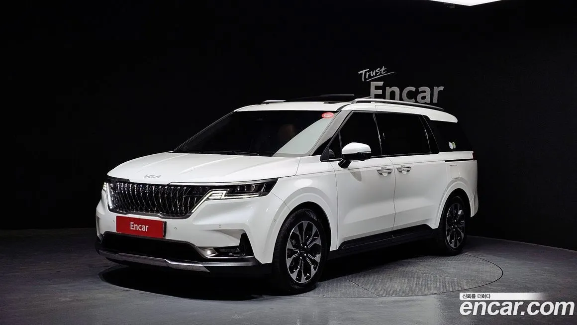 Kia Carnival — фото 1