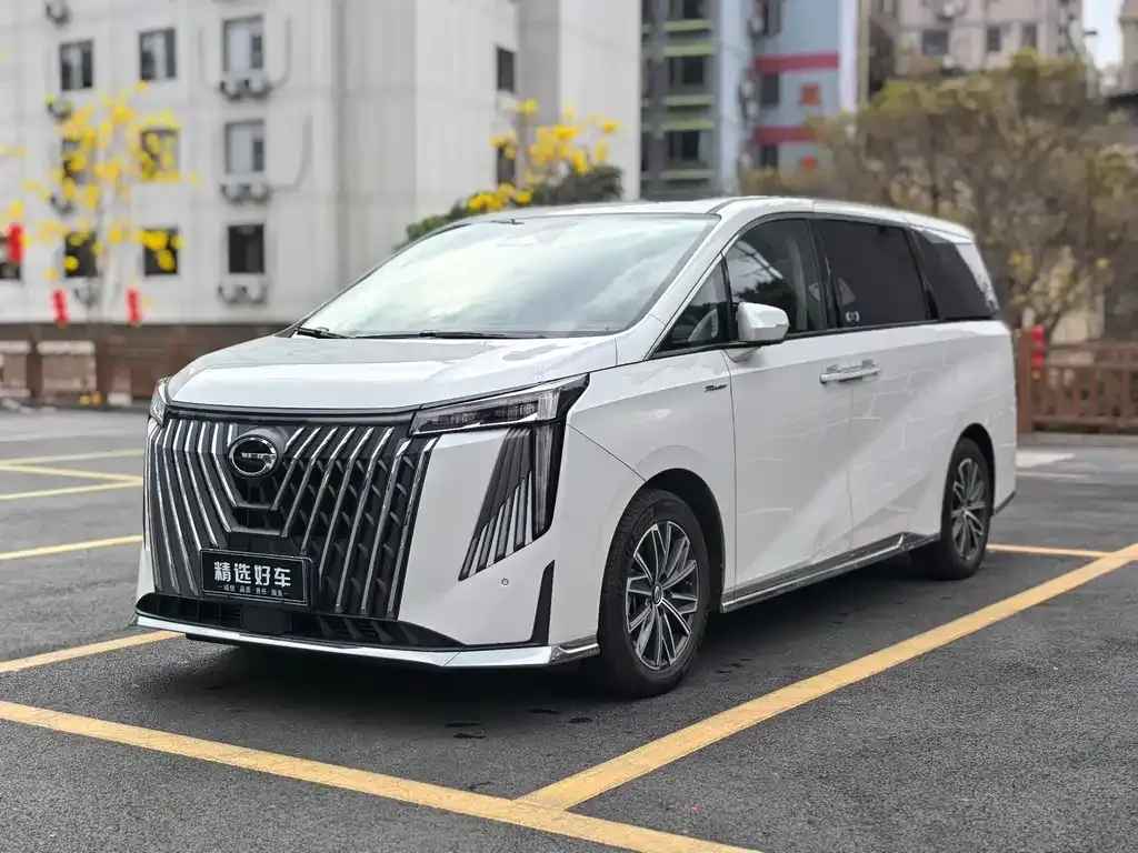 GAC Motor Trumpchi M8 — фото 1