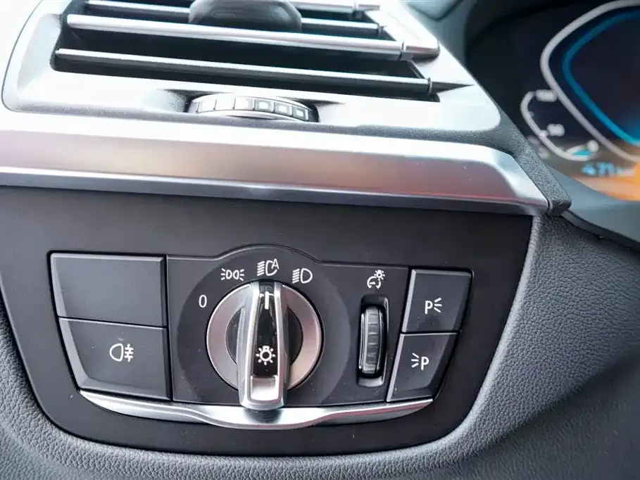 BMW iX3 2024 из CN, фото 8