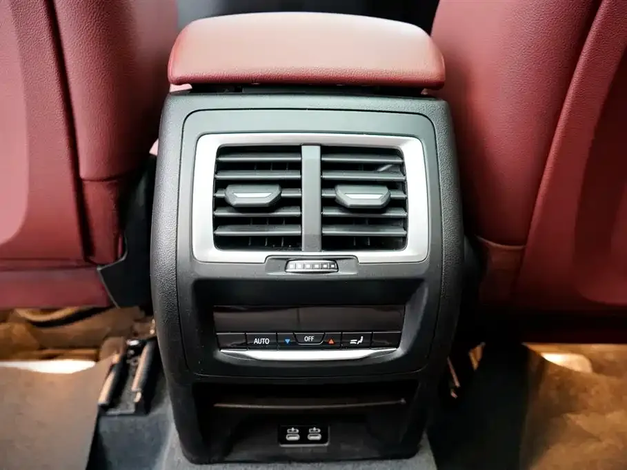 BMW iX3 2024 из CN, фото 4