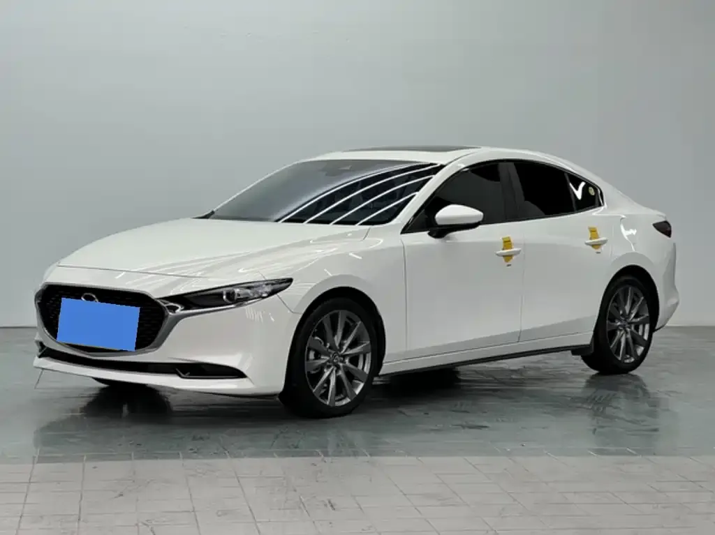 Mazda 3 Axela 2023 из CN, фото 1