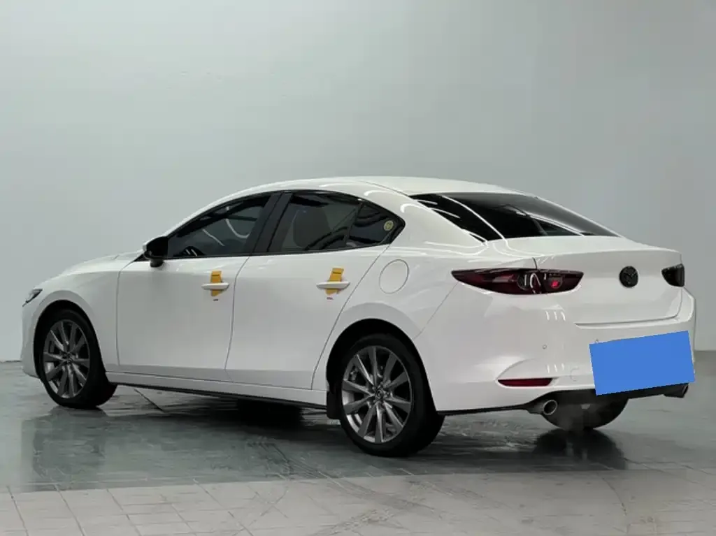 Mazda 3 Axela 2023 из CN, фото 6
