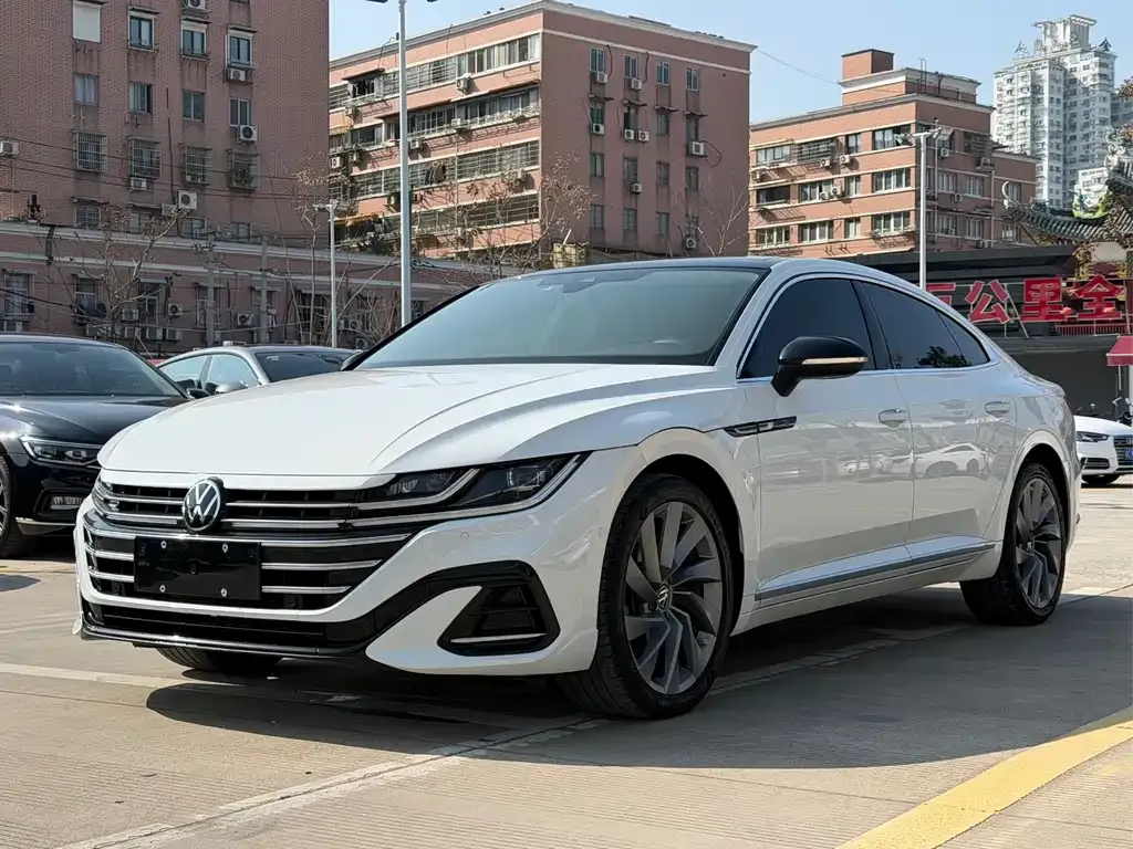 Volkswagen CC 2023 из CN, фото 1