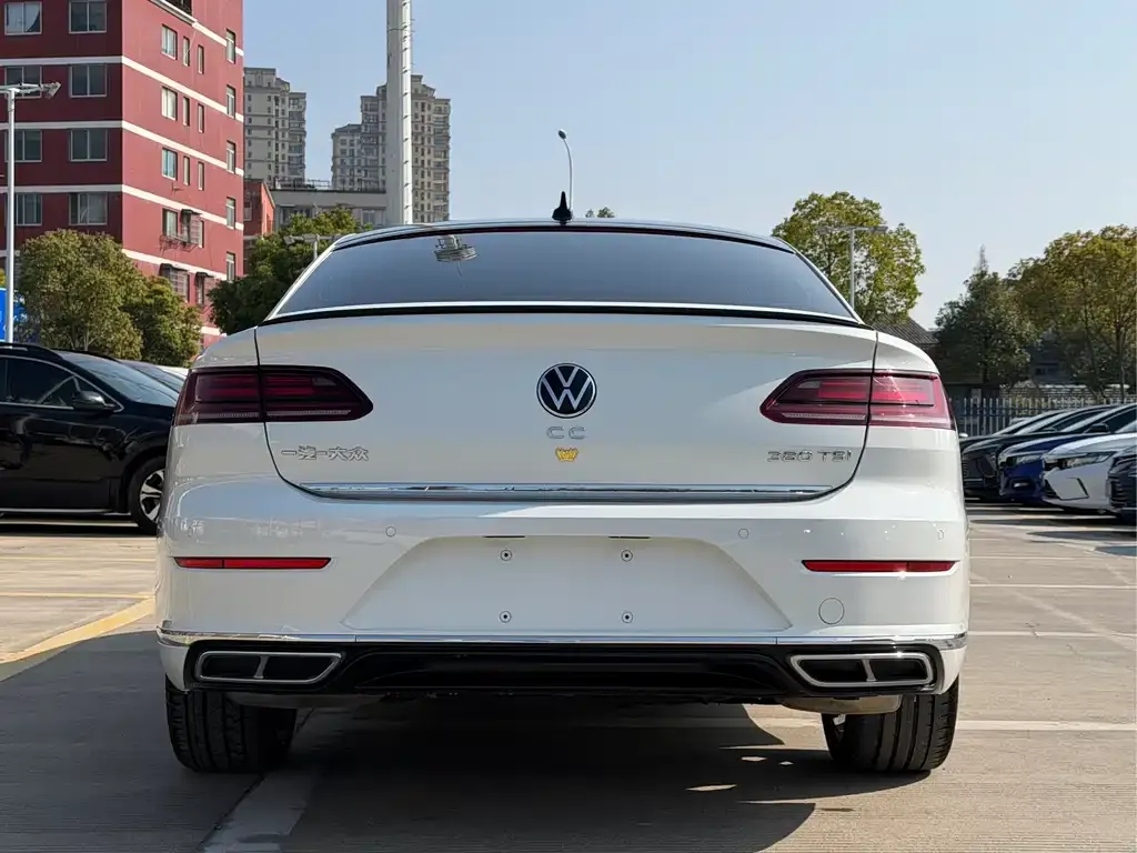 Volkswagen CC 2023 из CN, фото 3