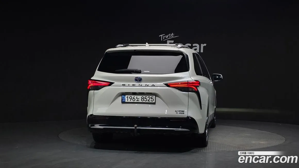Toyota Sienna 2021 из KR, фото 2