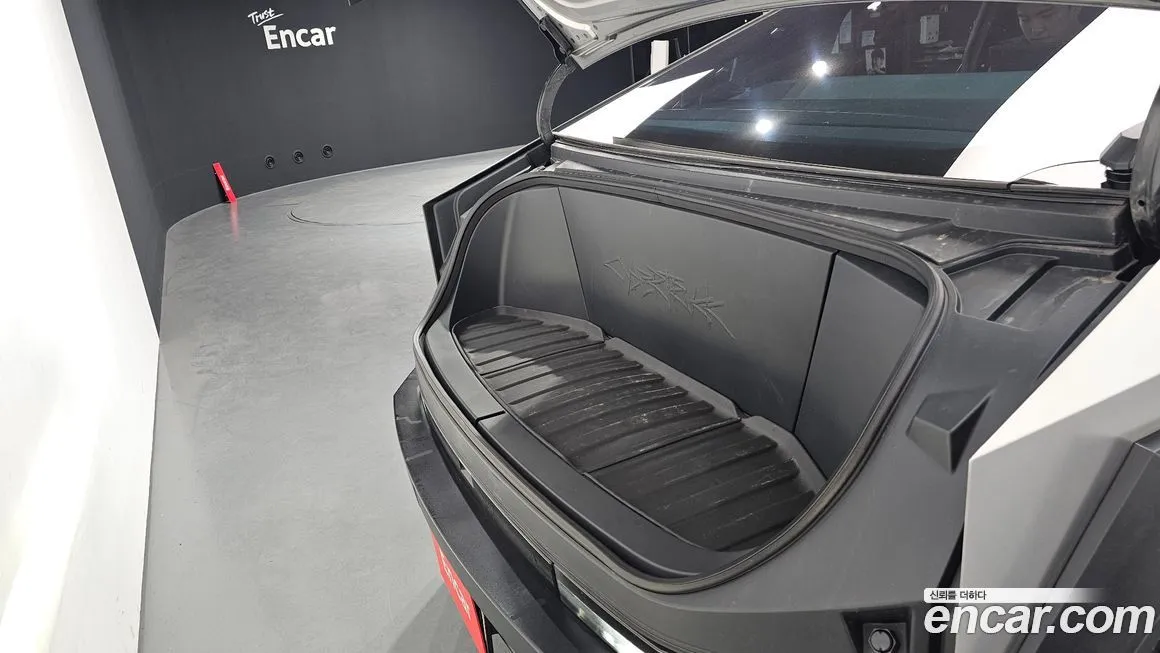 Tesla Cybertruck 2024 из KR, фото 4