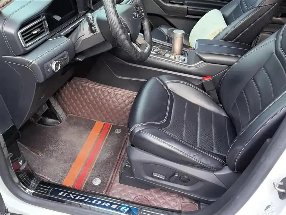 Ford Explorer 2023 из CN, фото 10