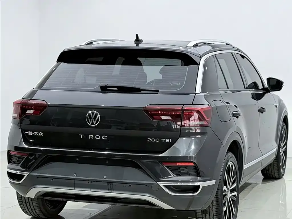 Volkswagen T-Roc — фото 8