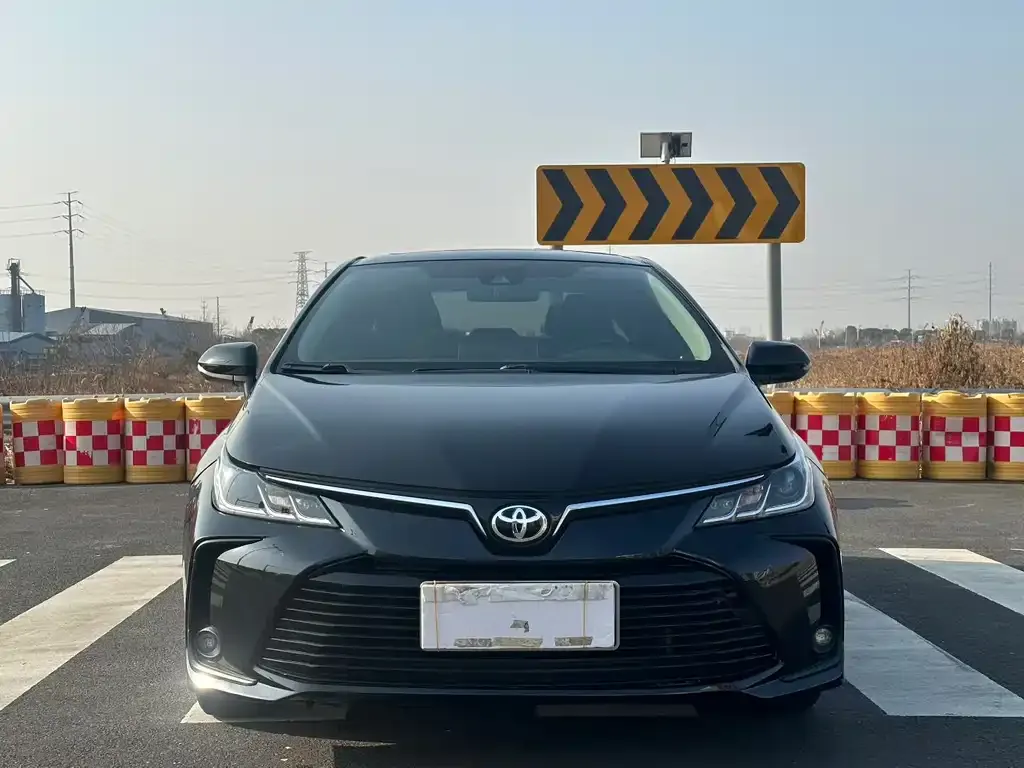 Toyota Corolla 2022 из CN, фото 1