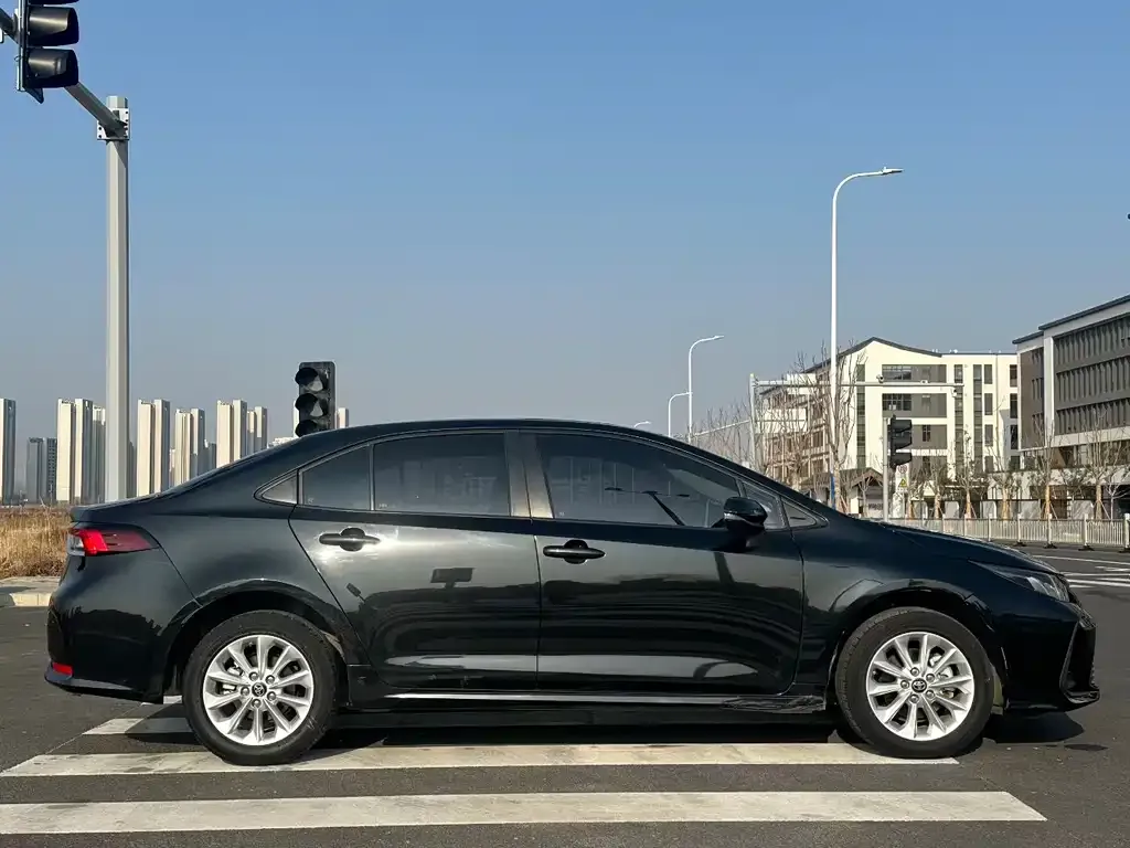 Toyota Corolla 2022 из CN, фото 2