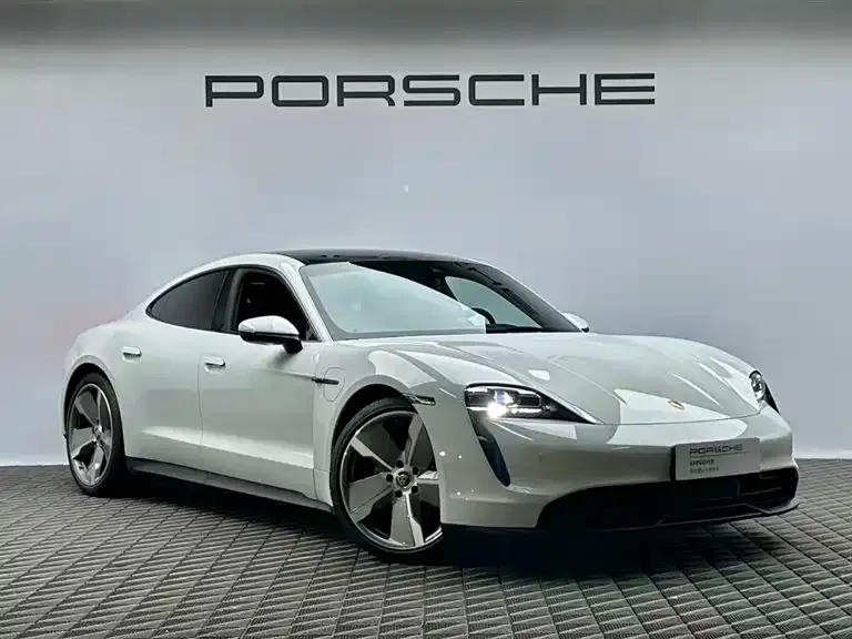 Porsche Taycan — фото 9