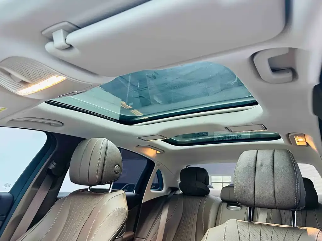 Mercedes-Benz E-Class — фото 6