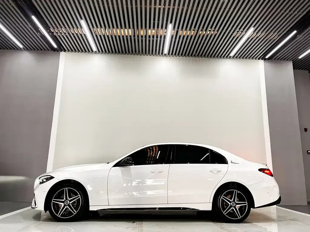Mercedes-Benz C-Class — фото 8