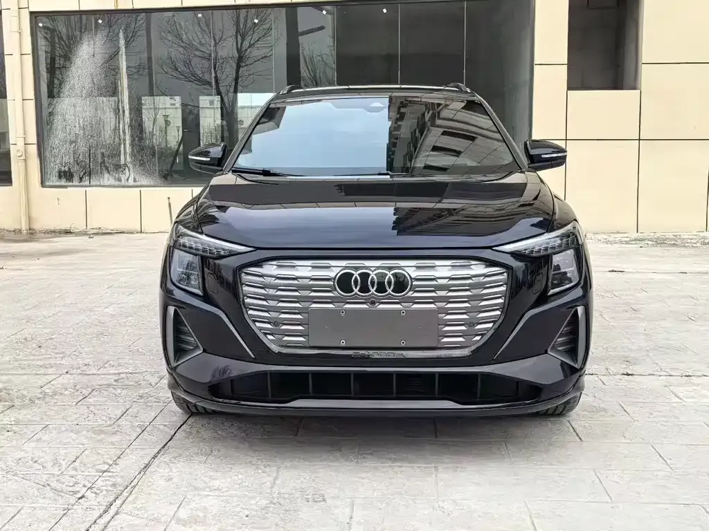 Audi Q5 e-tron — фото 8