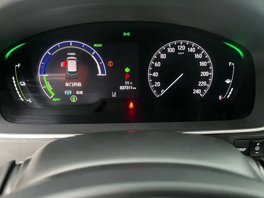 Honda Odyssey — фото 10