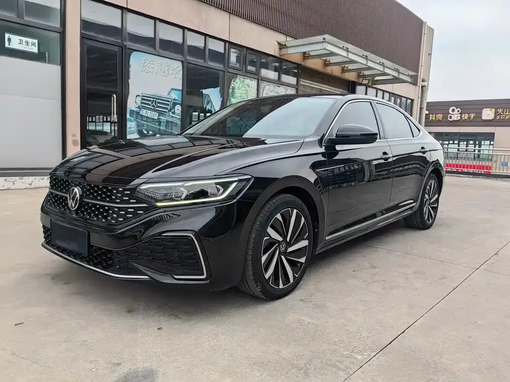 Volkswagen Passat — фото 9