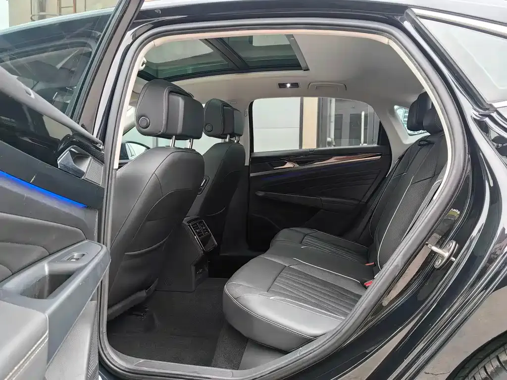 Volkswagen Passat — фото 4