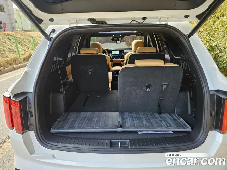 Kia Sorento — фото 6