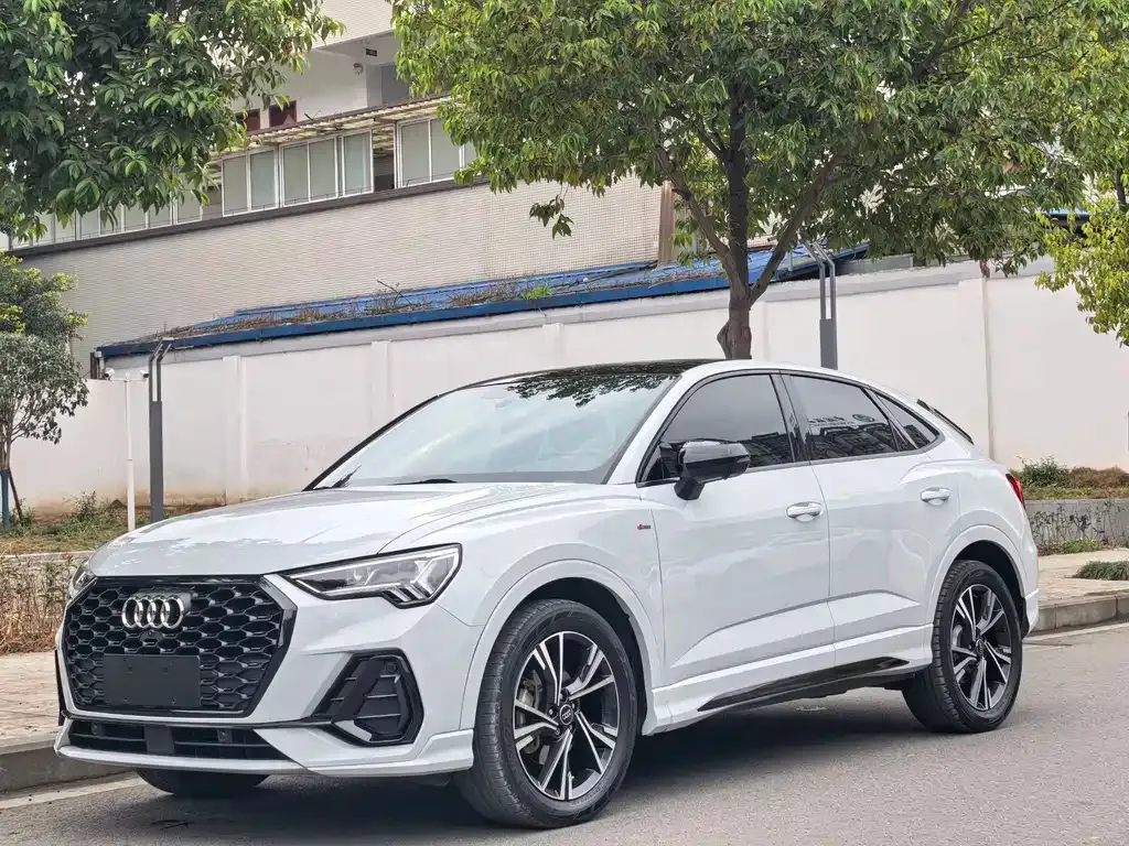 Audi Q3 Sportback — фото 1