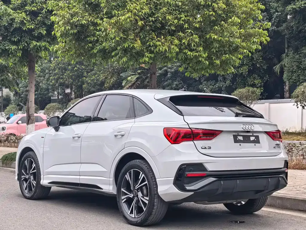 Audi Q3 Sportback — фото 6