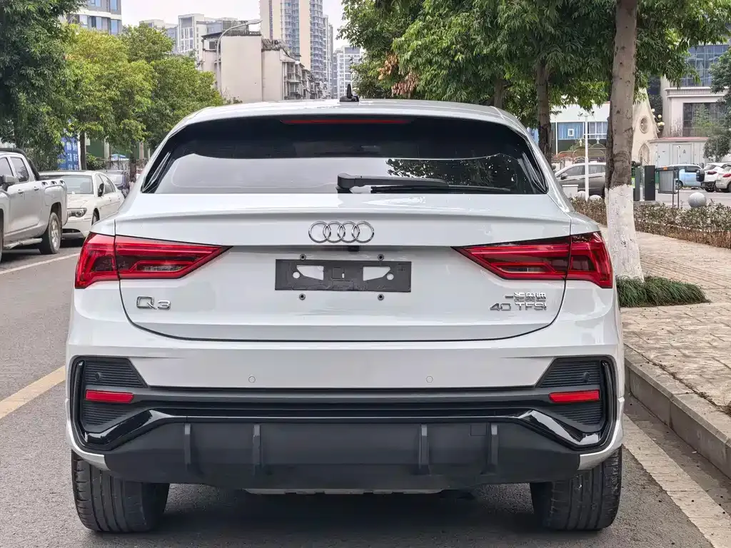 Audi Q3 Sportback — фото 7
