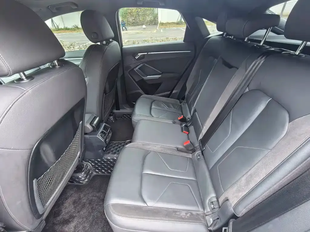 Audi Q3 Sportback — фото 3