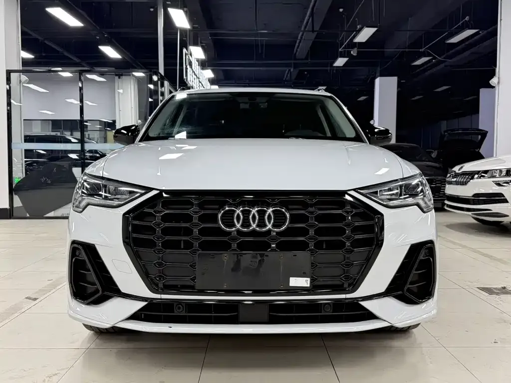 Audi Q3 — фото 3