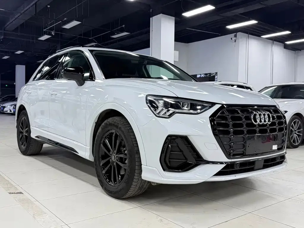 Audi Q3 — фото 10