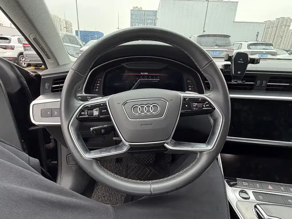 Audi A7L — фото 7