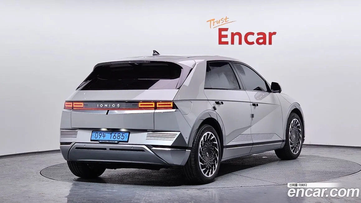 Hyundai Ioniq5 — фото 2