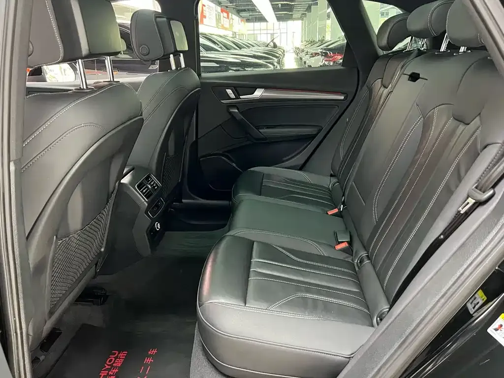 Audi Q5L 2023 из CN, фото 8