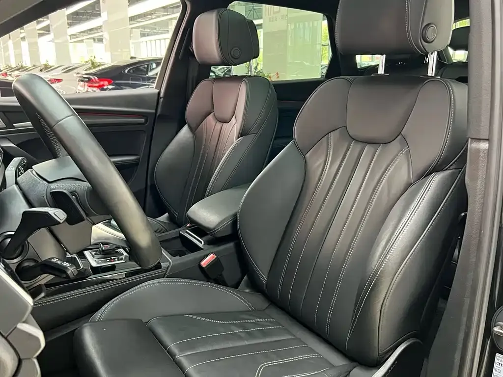 Audi Q5L 2023 из CN, фото 4