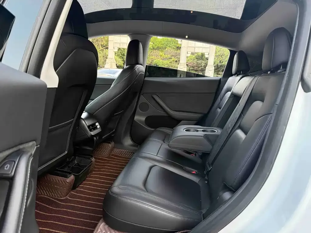 Tesla Model Y 2022 из CN, фото 8