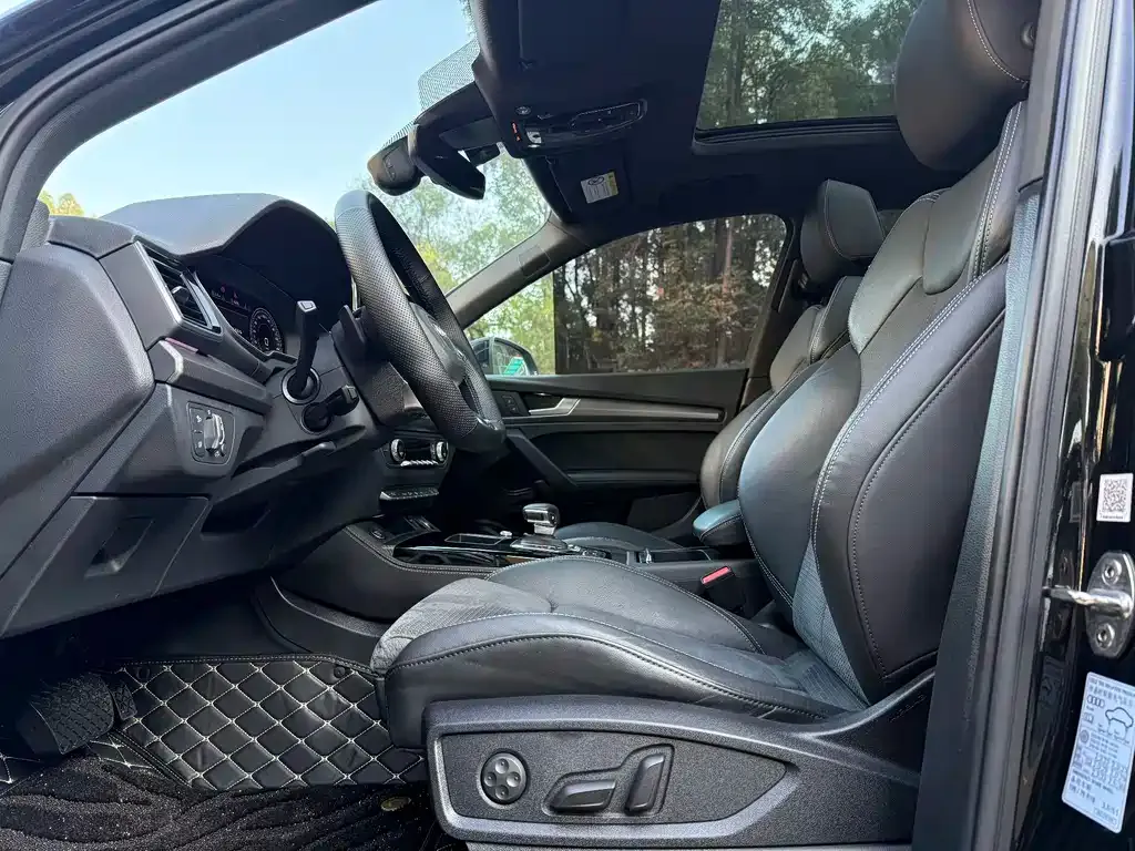 Audi Q5L Sportback — фото 6