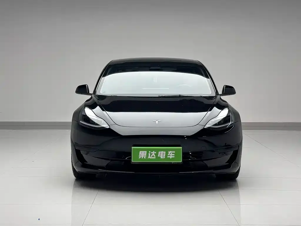 Tesla Model 3 — фото 6