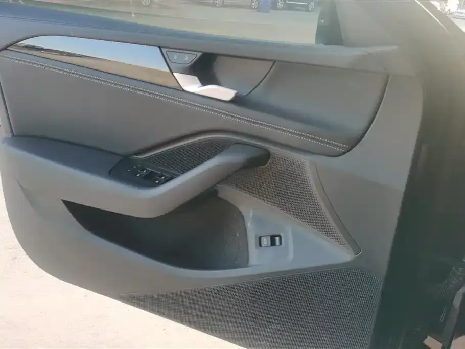 Volkswagen Magotan 2025 из CN, фото 5