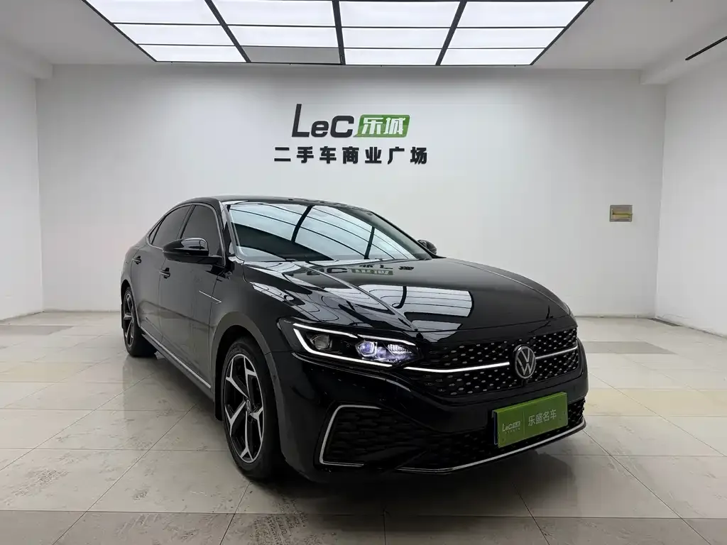 Volkswagen Passat 2024 из CN, фото 4